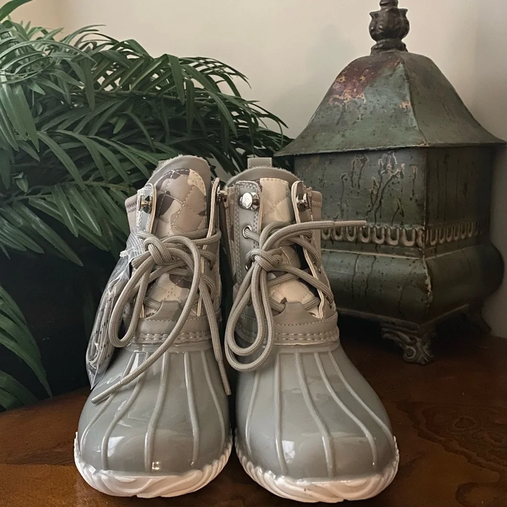 Tommy Hilfiger Gray Hada Duck Boots